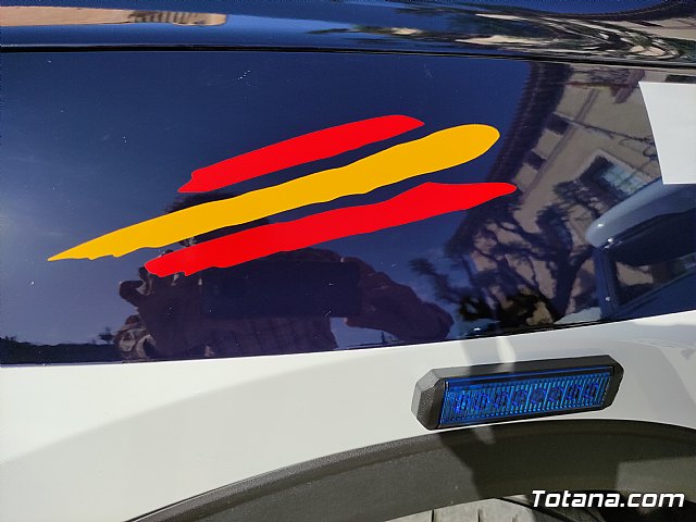 Dos nuevos vehculos, equipados con la ltima tecnologa y dotados con moderno material de servicios de seguridad, mejoran la flota de la Polica Local - 11