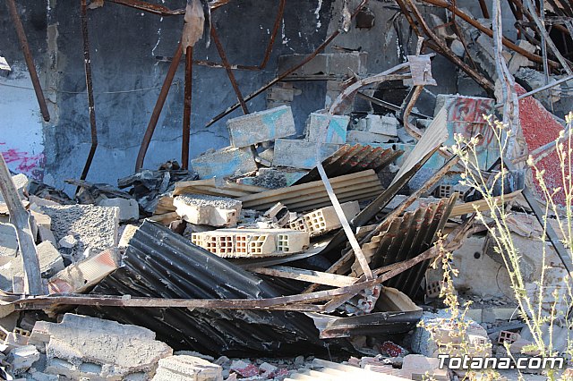 Se inician las obras de demolición por ruina de la antigua Discoteca Central - 10