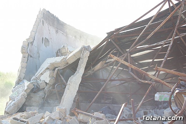 Se inician las obras de demolicin por ruina de la antigua Discoteca Central - 8