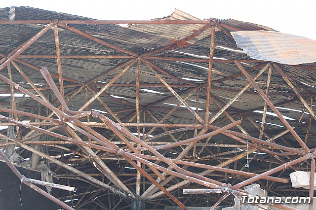 Se inician las obras de demolicin por ruina de la antigua Discoteca Central - 9
