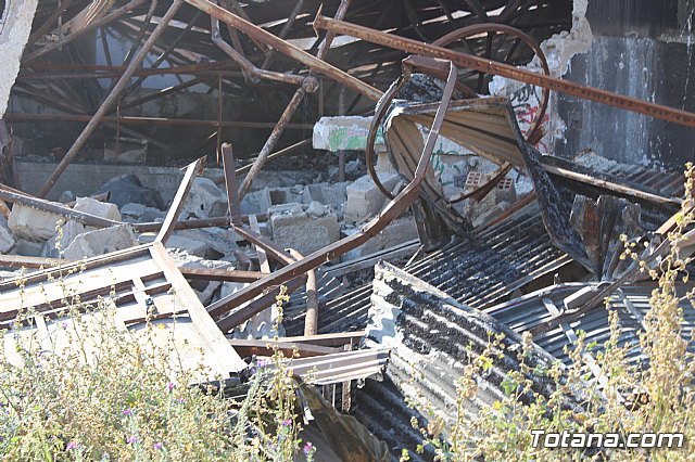 Se inician las obras de demolicin por ruina de la antigua Discoteca Central - 12