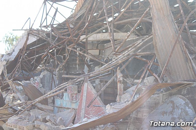 Se inician las obras de demolición por ruina de la antigua Discoteca Central - 15