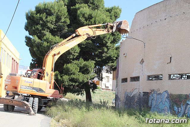 Se inician las obras de demolicin por ruina de la antigua Discoteca Central - 19