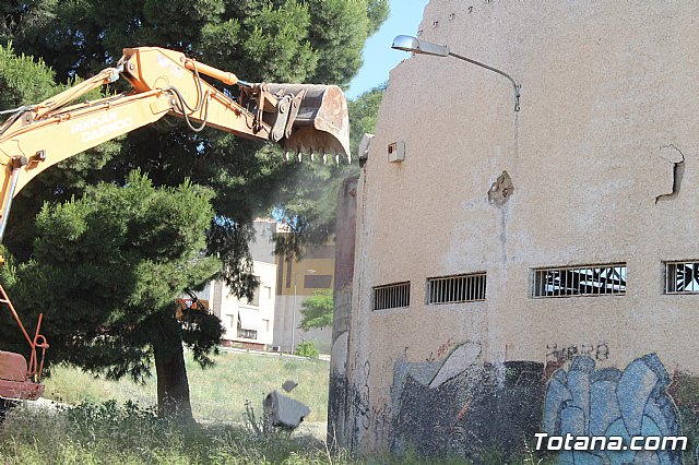 Se inician las obras de demolicin por ruina de la antigua Discoteca Central - 21
