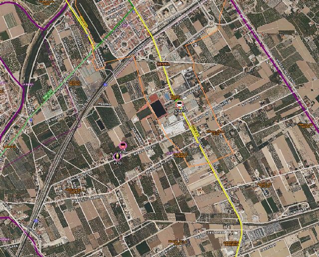 Servicios de emergencia trabajan en el incendio de un huerto en Beniel - 1, Foto 1