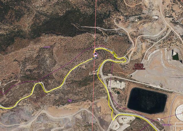 Servicios de emergencia trasladan a centro hospitalario a ciclista de 48 años accidentado tras sufrir una caída en la carretera RM-F46 en Cartagena - 1, Foto 1