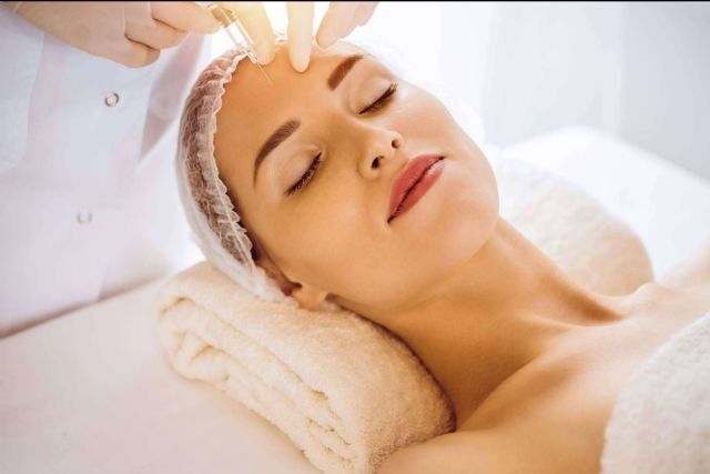 Clínica Tarrazo ayuda a elegir al mejor cirujano plástico para la cirugía estética - 1, Foto 1