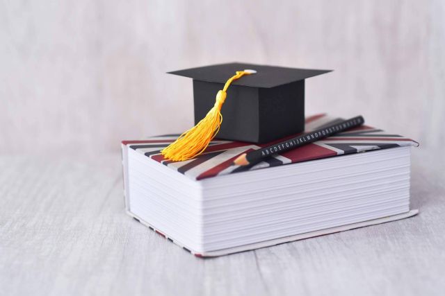 Aprender inglés con Varona’s Institute y matricularse en sus cursos de septiembre - 1, Foto 1