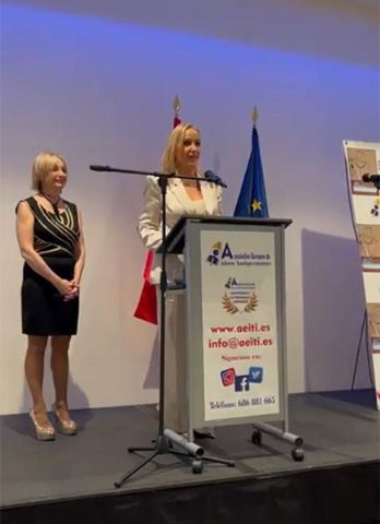 La Doctora Gracia Moreno recibe el Premio Estetoscopio de Oro a la Innovación en la medicina - 1, Foto 1