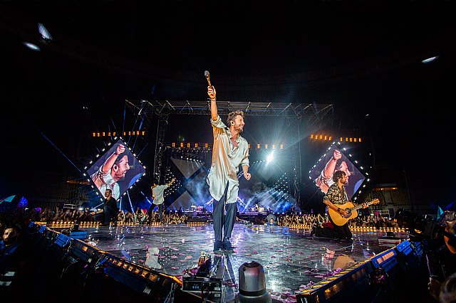 Manuel Carrasco revienta el estadio de la Cartuja ante casi 75.000 espectadores - 1