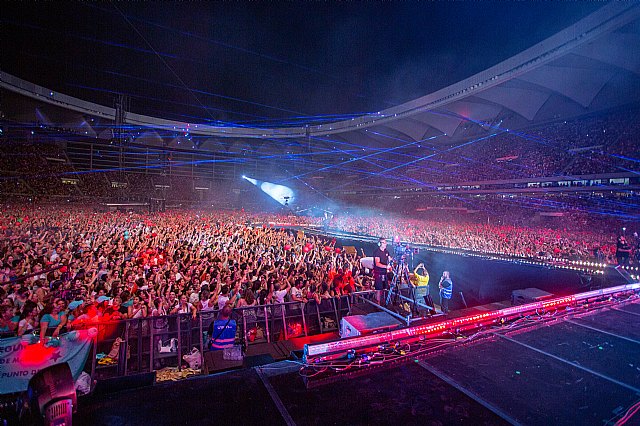 Manuel Carrasco revienta el estadio de la Cartuja ante casi 75.000 espectadores - 3
