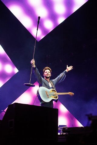 Manuel Carrasco revienta el estadio de la Cartuja ante casi 75.000 espectadores - 4