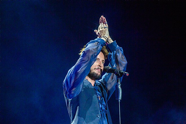 Manuel Carrasco revienta el estadio de la Cartuja ante casi 75.000 espectadores - 5