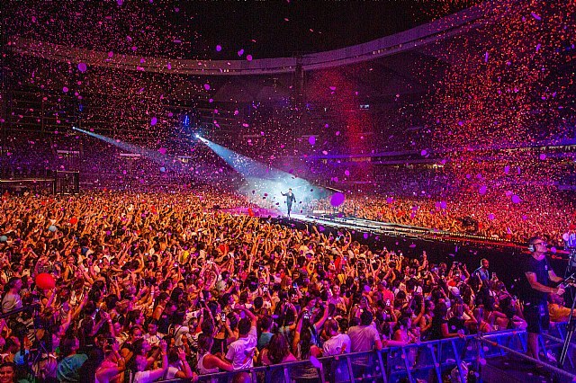 Manuel Carrasco revienta el estadio de la Cartuja ante casi 75.000 espectadores - 6