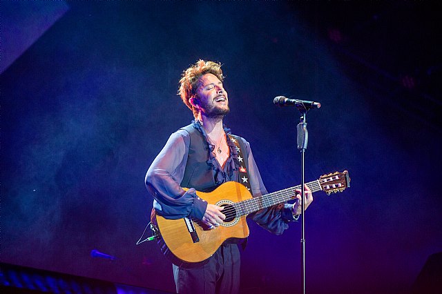 Manuel Carrasco revienta el estadio de la Cartuja ante casi 75.000 espectadores - 10