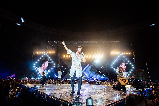 Manuel Carrasco revienta el estadio de la Cartuja ante casi 75.000 espectadores - 16