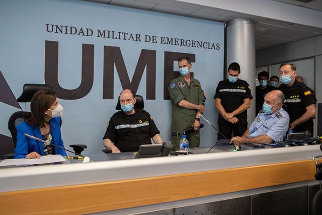 Margarita Robles asiste a la presentación de la campaña de Lucha contra Incendios Forestales en el cuartel general de la UME - 1, Foto 1