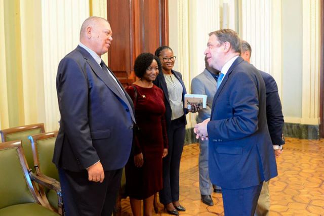 Luis Planas se reúne con el ministro de Pesca y Recursos Marinos de Namibia - 1, Foto 1