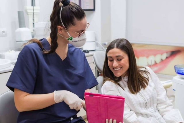 Los brackets para mejorar la sonrisa de la mano de Clínica Dental Roca - 1, Foto 1