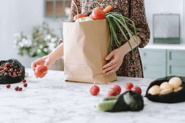 Hoy en día, aumenta el uso de bolsas de papel como las de Novogal en detrimento de las de plástico - 1, Foto 1