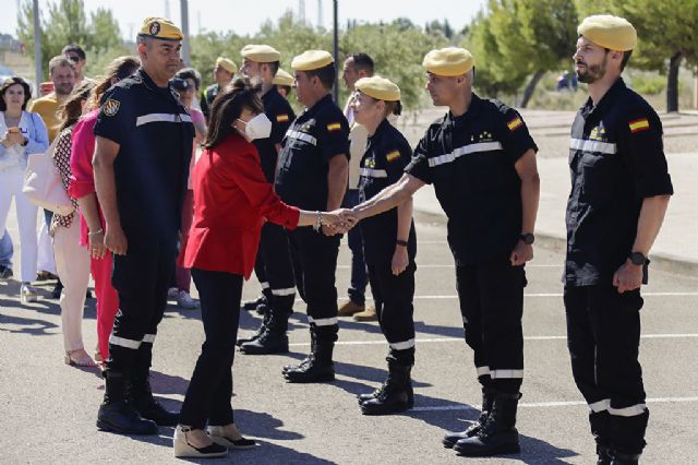 Robles agradece la dedicación del Cuarto Batallón de la UME en la lucha contra los incendios forestales - 1, Foto 1