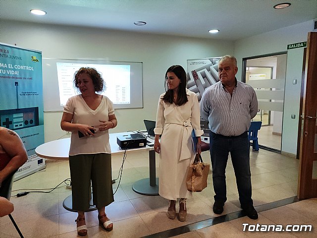 Garantizan la continuidad de los programas de Insercin Laboral para Adultos y de Garanta Juvenil, que promueve el Colectivo El Candil, a partir del 1 de octubre - 4