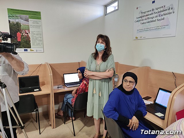 Garantizan la continuidad de los programas de Insercin Laboral para Adultos y de Garanta Juvenil, que promueve el Colectivo El Candil, a partir del 1 de octubre - 8