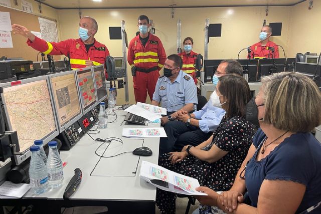 Robles transmite su total solidaridad con Zamora y pide extraer lecciones de los incendios que asolan el país - 1, Foto 1