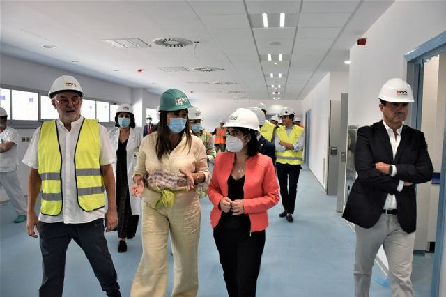 Darias anuncia que Huesca tendrá el primer acelerador lineal de su historia - 1, Foto 1