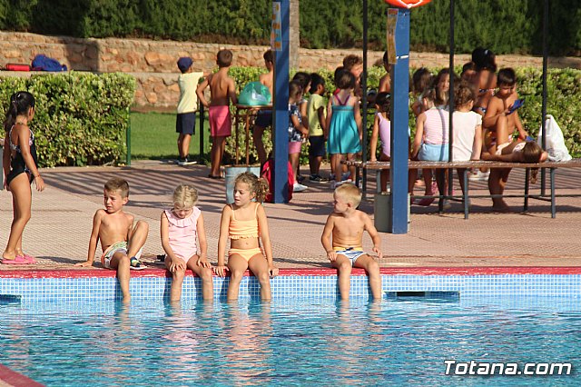 Finaliza la segunda quincena de la Escuela de Verano, celebrada en el Polideportivo, con ms de un centenar de participantes - 17