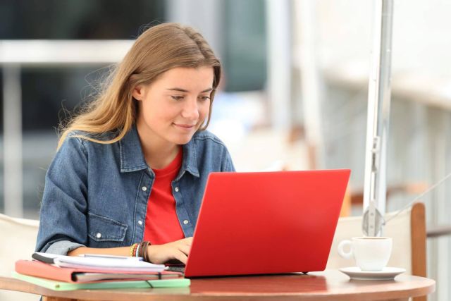 Grado y Máster ofrece un equipo docente para la realización del TFM - 1, Foto 1