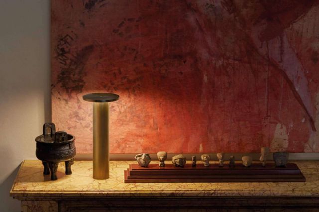 Insolit presenta la lámpara de pie Basic, diseñada por Josep Lluis Xuclà - 1, Foto 1