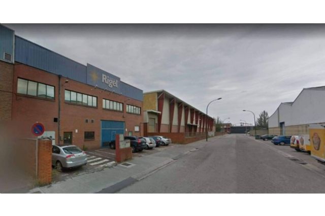 En venta la nave de una industria impresora valorada en más de medio millón de euros en la localidad asturiana de Avilés - 1, Foto 1