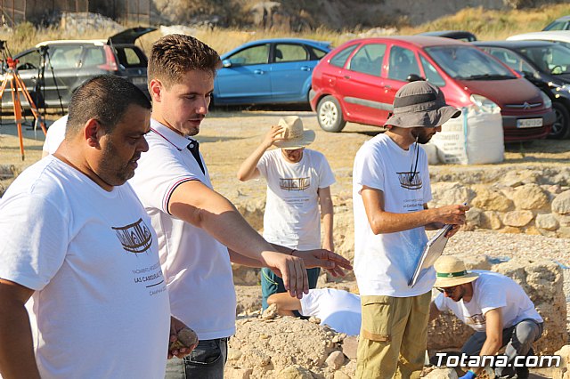Autoridades locales visitan la IX edicin del Campo de Trabajo Arqueolgico en el yacimiento Las Cabezuelas - 16