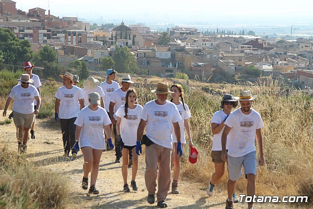Autoridades locales visitan la IX edicin del Campo de Trabajo Arqueolgico en el yacimiento Las Cabezuelas - 42