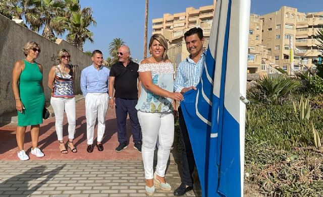 San Javier y Cartagena izan su primera bandera azul conjunta en la playa del Banco del Tabal - 1, Foto 1