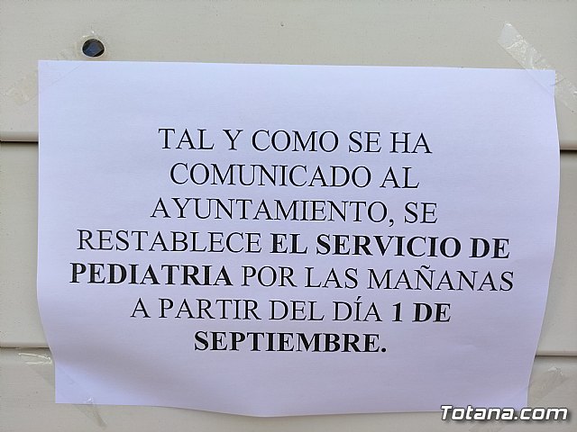 Realizan una concentracin en defensa del servicio de pediatra de los centros de salud del municipio de Totana - 2