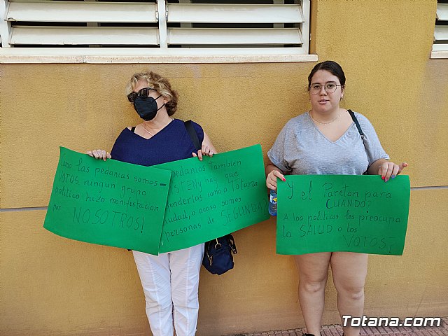 Realizan una concentracin en defensa del servicio de pediatra de los centros de salud del municipio de Totana - 9