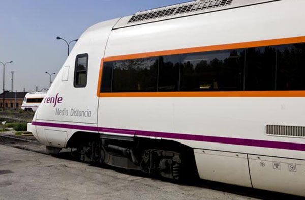 El Congreso respalda los abonos gratuitos para Cercanías, Rodalies y Media Distancia convencional y que los transportistas trabajen a un precio justo - 1, Foto 1