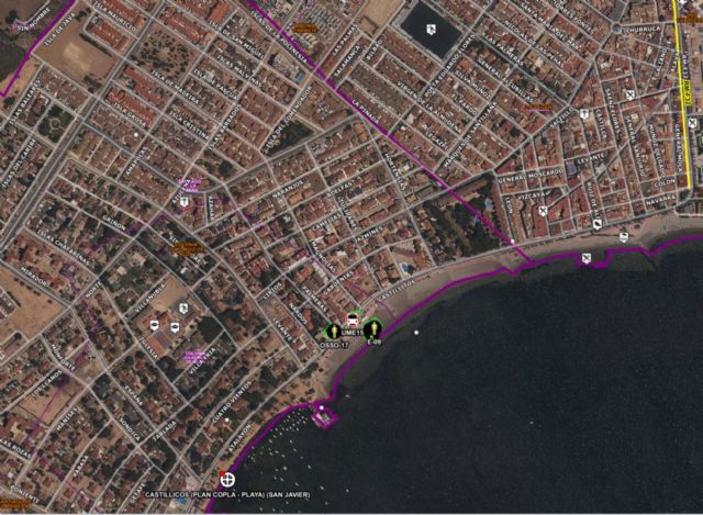 Servicios de emergencia logran reanimar a una mujer que habían sacado inconsciente del agua en Santiago de la Ribera, San Javier - 1, Foto 1