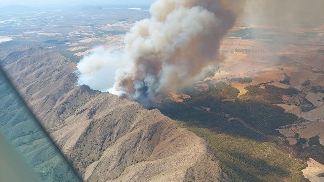 Se extingue el incendio de Sierra Larga en Jumilla - 1, Foto 1