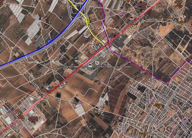 Una mujer sufre la amputación de uno de los dedos de la mano en un accidente laboral ocurrido en el Centro Comercial Dos Mares - 1, Foto 1