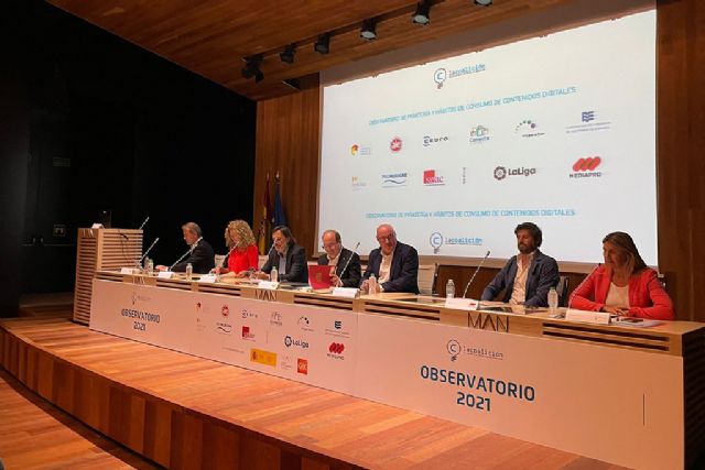 Miquel Iceta: La ciudadanía cada vez es más consciente de la importancia de proteger y cuidar a un sector clave, como son las industrias culturales - 1, Foto 1