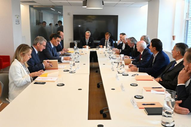 El presidente del Gobierno se reúne en Nueva York con un grupo de inversores - 1, Foto 1