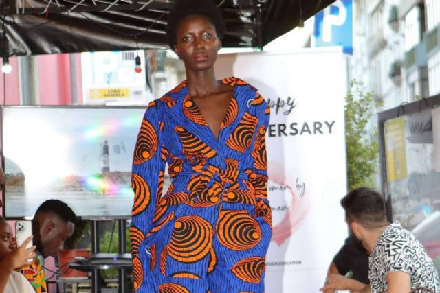 QUEENTITÍNE, moda africana solidaria e inclusiva con tallas desde S a XXL - 1, Foto 1