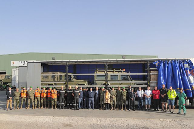 El Ministerio de Defensa envía un nuevo convoy a Ucrania con vehículos ligeros todo terreno, ambulancias y material sanitario - 1, Foto 1