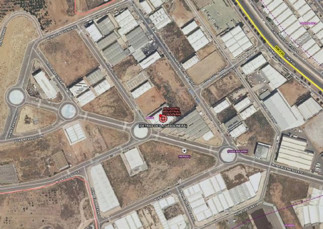 Servicios de emergencias extinguen un incendio en una nave industrial en La Unión - 1, Foto 1