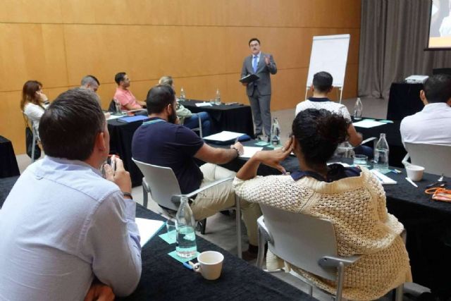 Los cursos de oratoria de Fernando Miralles para hablar en público de cara a febrero - 1, Foto 1