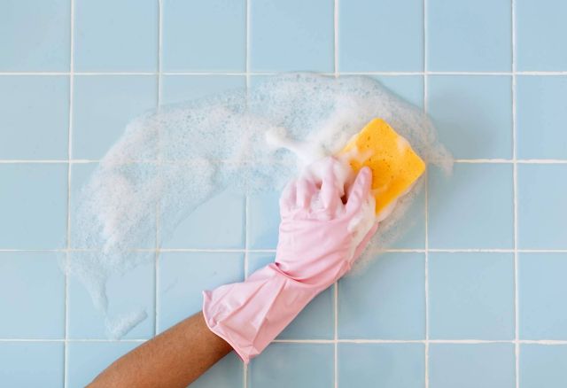 La arcilla blanca limpiadora es un producto que tiene diversos usos, por la empresa Cleaning Projects - 1, Foto 1