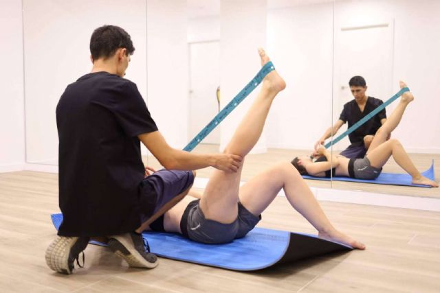 EMPRESA / El trabajo de un fisioterapeuta deportivo, lo explica Carlos, fisioterapeuta deportivo y gerente de Clínica Axial, centro de Fisioterapia deportiva y rehabilitación en Barcelona -